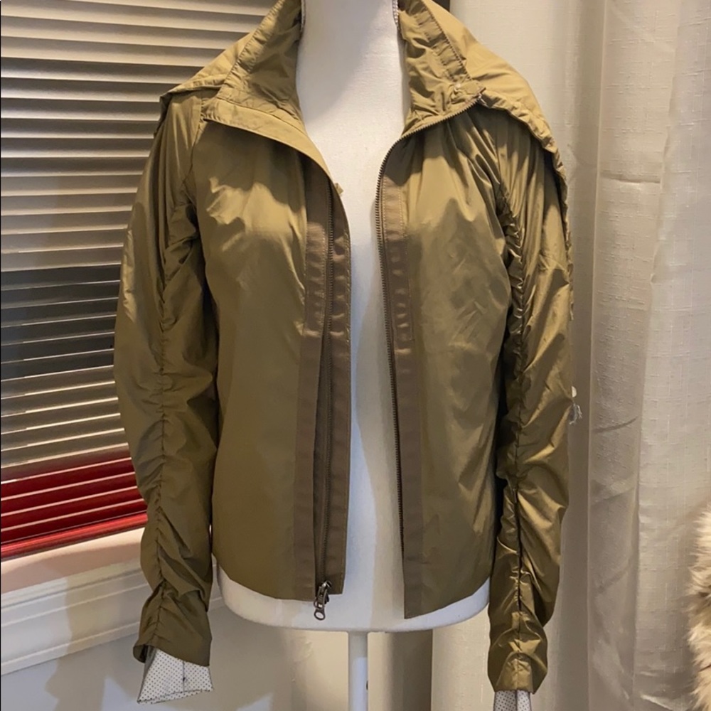 Women's Tan Jacket